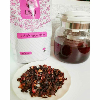 ریز میوه های قرمز صد گرمی نیوشا
